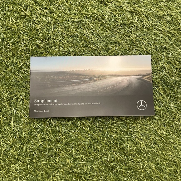 2020 Mercedes-Benz C-Class Sedan Owners Manual (C300 4MATIC 2.0L, C300 2.0L) - Picture 5 of 11